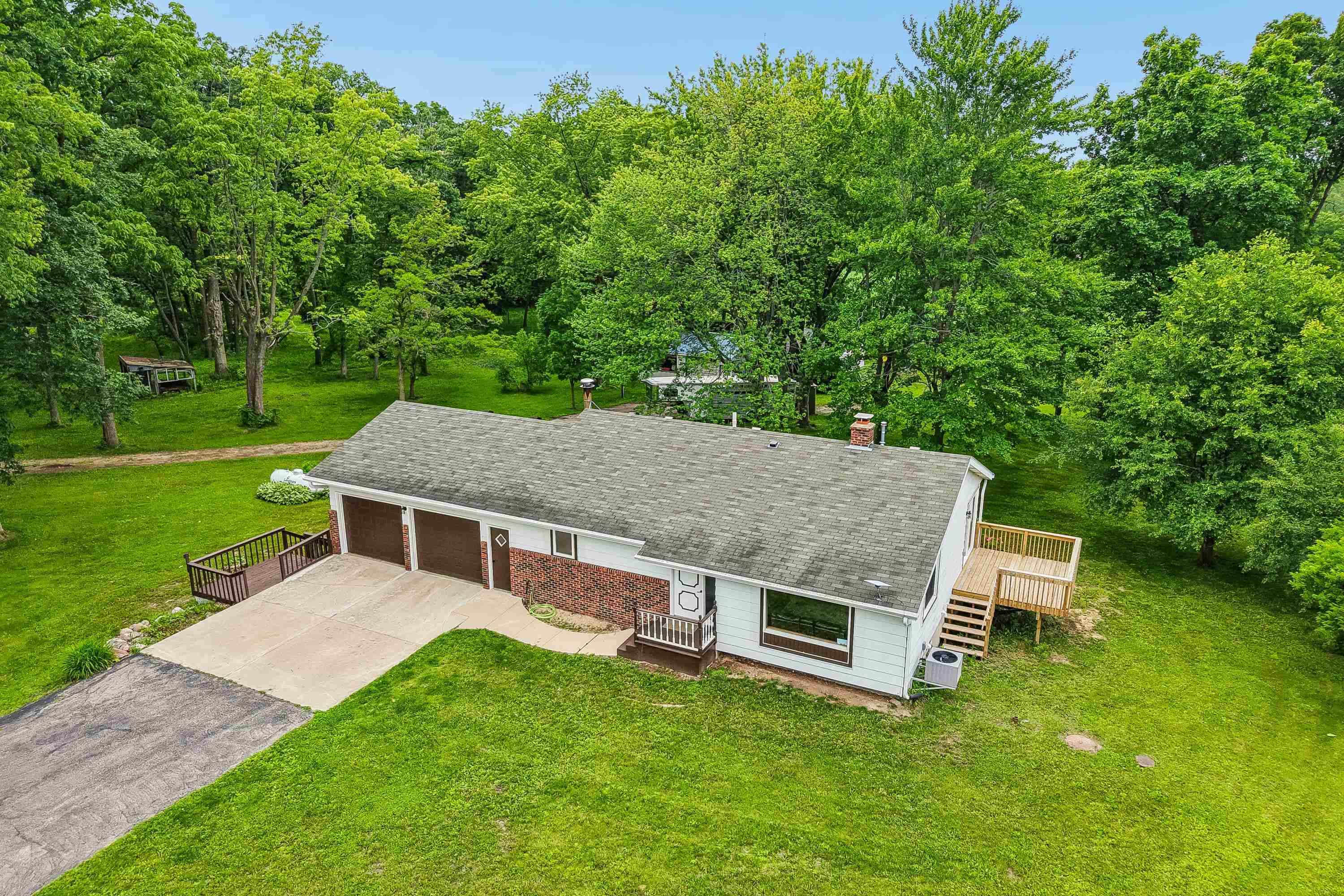 W1152 Fox Columbus, WI 53925 - Photo 47 of 68
