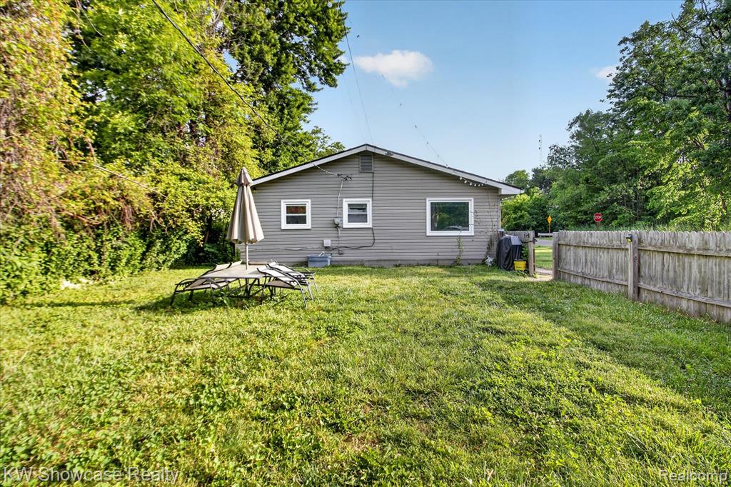 23637 Superior Road Taylor, MI 48180 - Photo 27 of 33