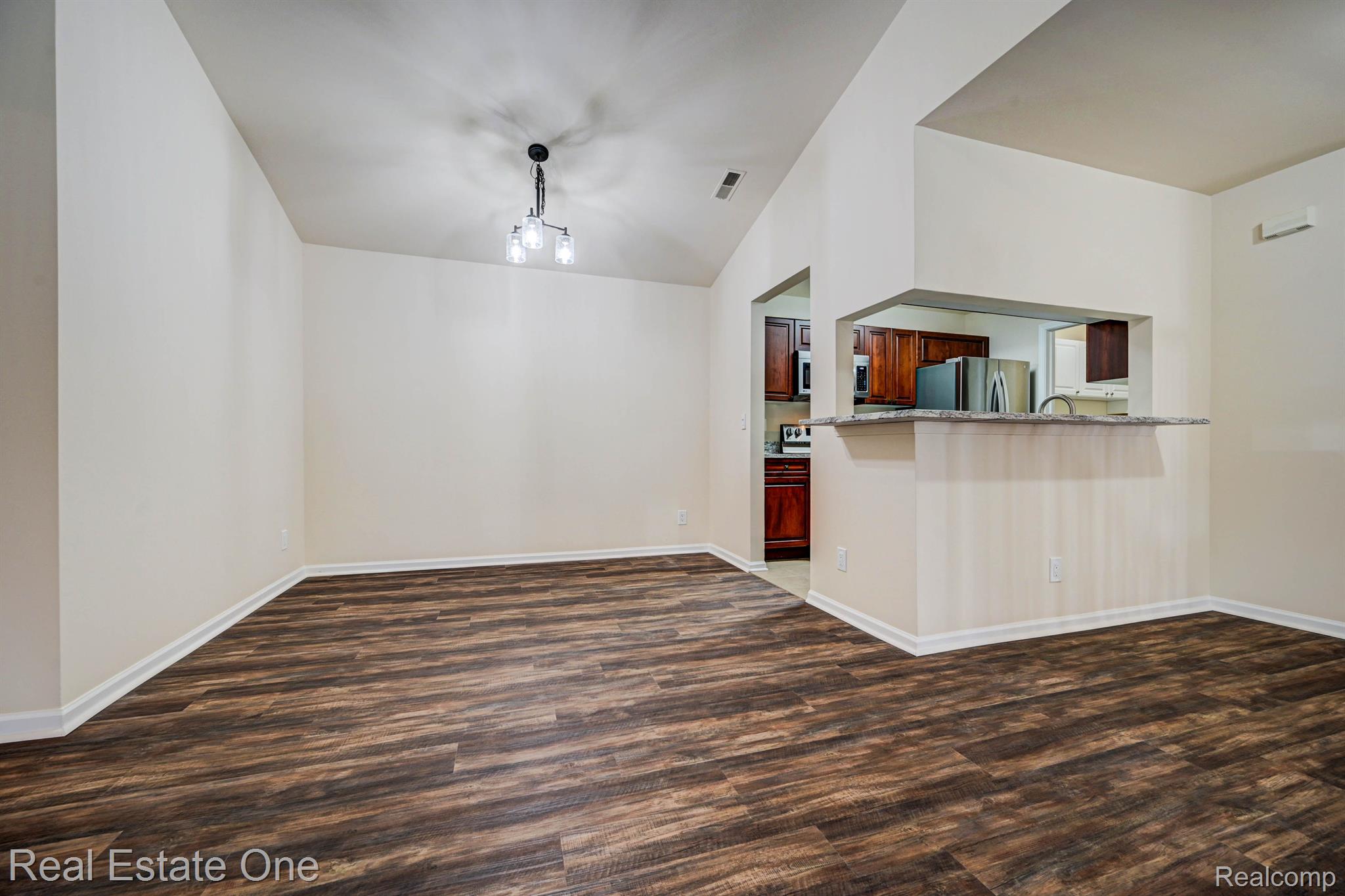 3578 Oakmonte Boulevard, Unit 96 Rochester, MI 48306 - Photo 12 of 47 Dining Area w/New Light Fixture