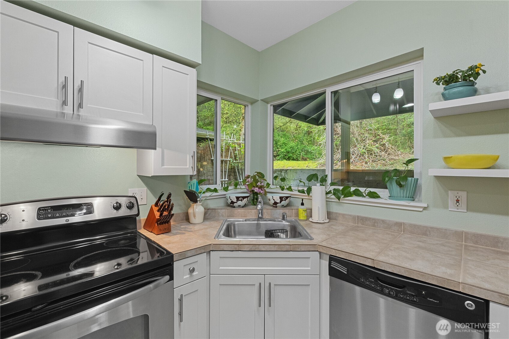 3918 243rd Place Southeast, Unit F204 Bothell, WA 98021 - Photo 11 of 32