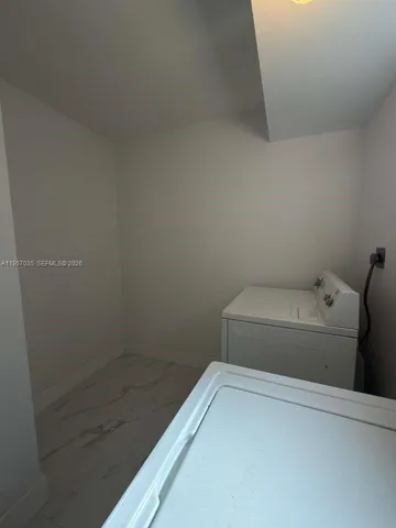 $3,500 | 9719 North New River Canal Road, Unit 308, Plantation, FL 33324