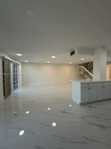 $3,500 | 9719 North New River Canal Road, Unit 308, Plantation, FL 33324