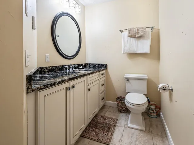 $849,999 | 8 Montvale Road, Worcester, MA 01609