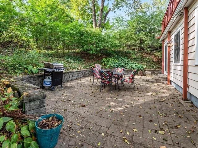 $849,999 | 8 Montvale Road, Worcester, MA 01609