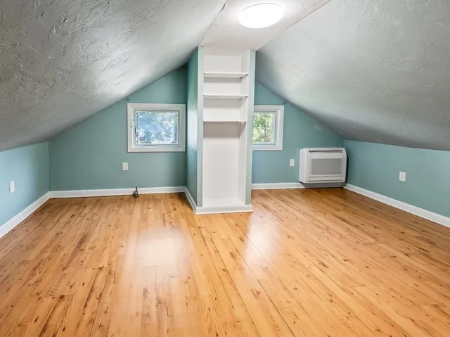 $849,999 | 8 Montvale Road, Worcester, MA 01609