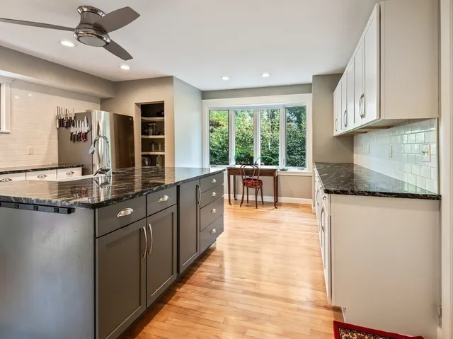 $849,999 | 8 Montvale Road, Worcester, MA 01609