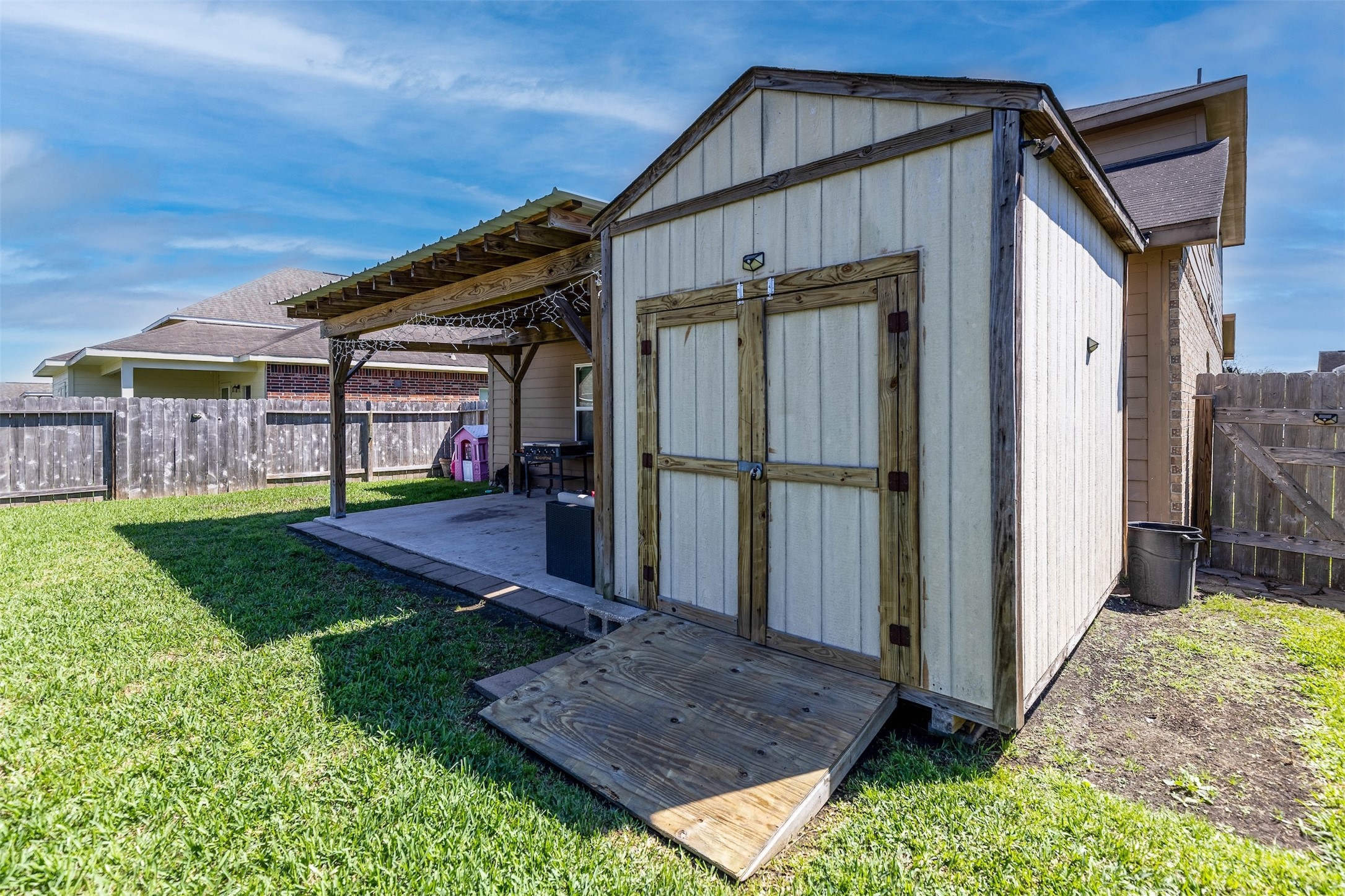 2061 Lepper Street Alvin, TX 77511 - Photo 28 of 32