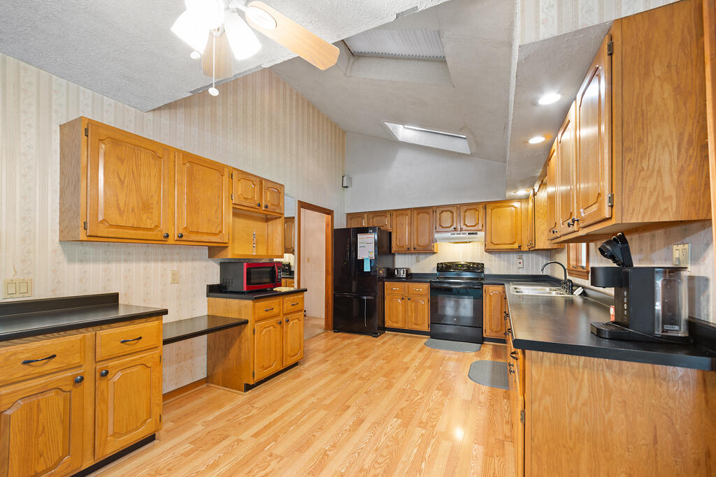 875 Augusta Road Belgrade, ME 04917 - Photo 11 of 38 Kitchen