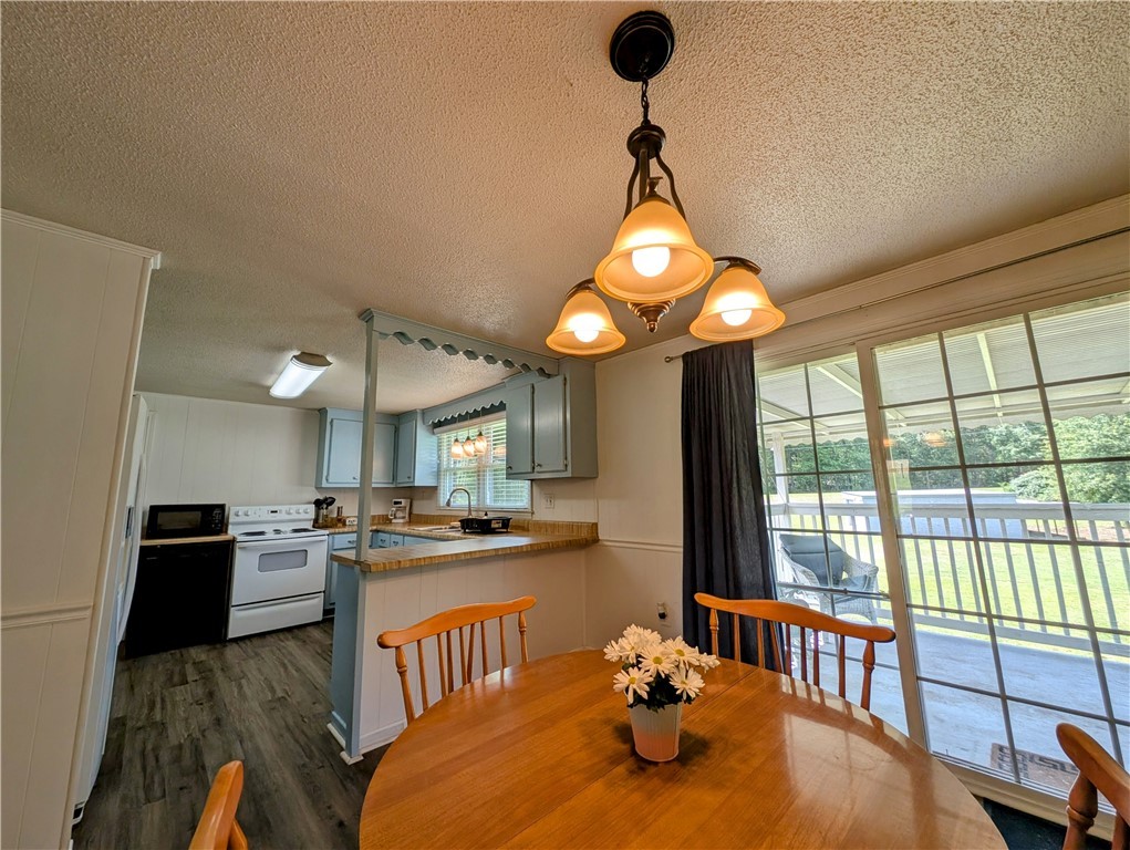 125 Chastain Road Central, SC 29630 - Photo 8 of 37