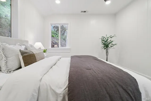 $1,249,000 | 85 La Encinal, Orinda, CA 94563