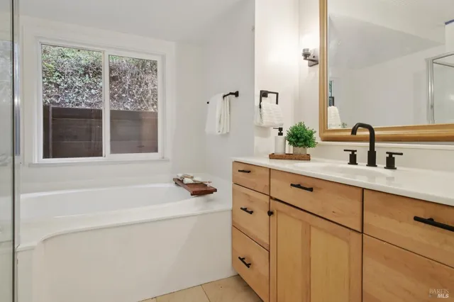 $1,249,000 | 85 La Encinal, Orinda, CA 94563