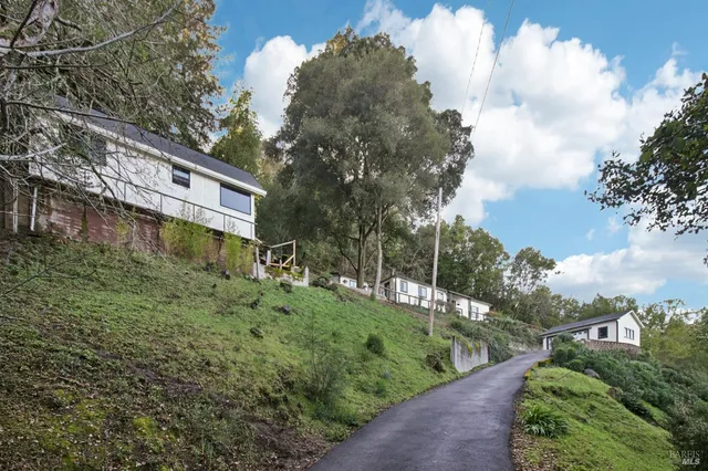 $1,249,000 | 85 La Encinal, Orinda, CA 94563