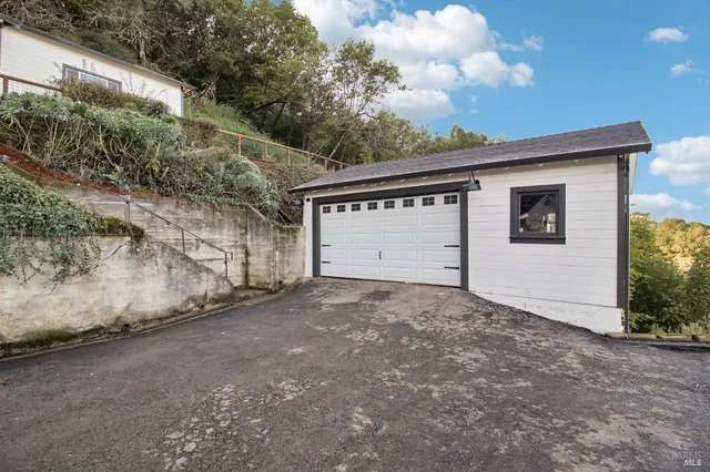 $1,249,000 | 85 La Encinal, Orinda, CA 94563