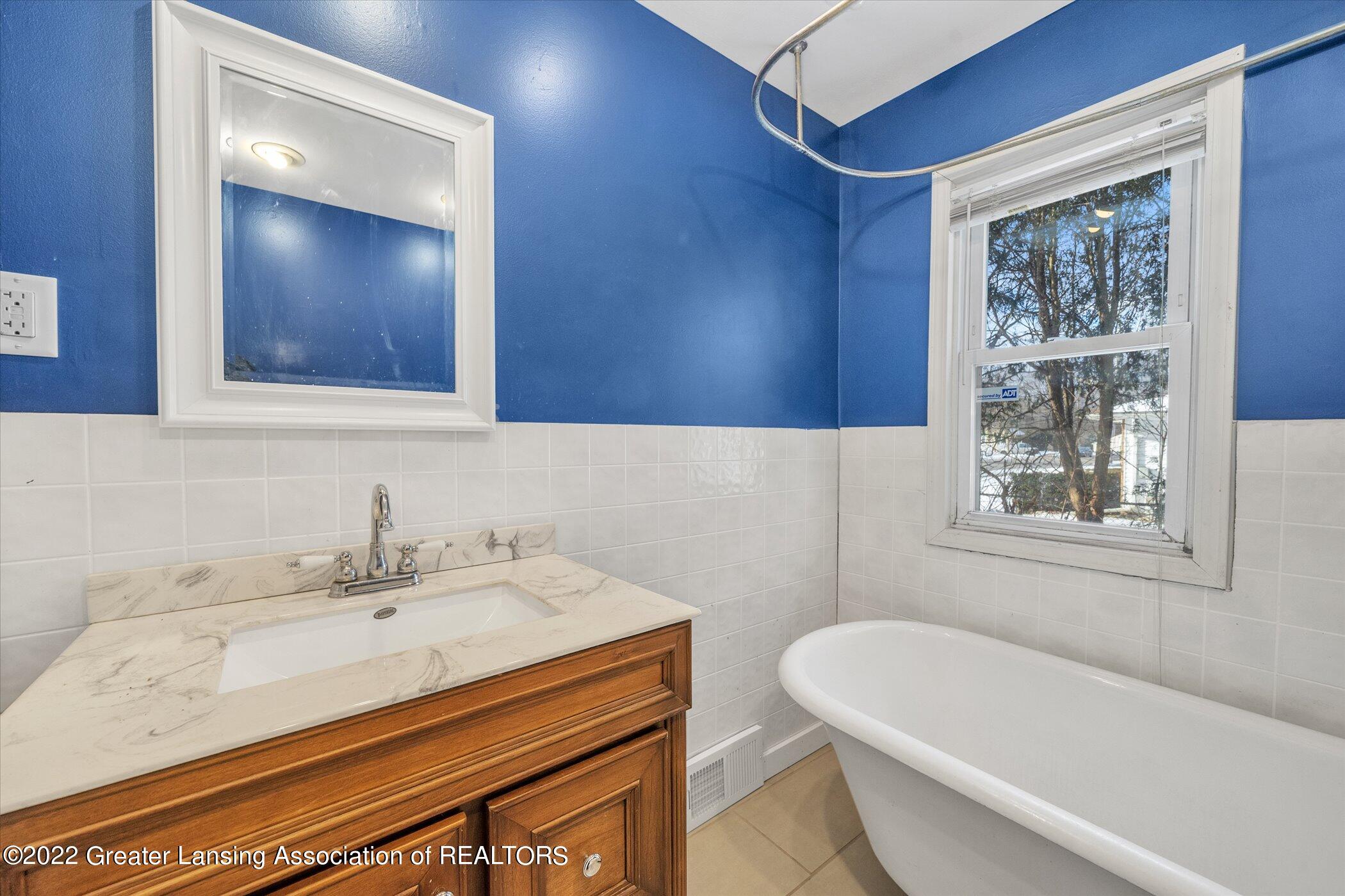 400 West Miller Road Lansing, MI 48911 - Photo 11 of 35 11