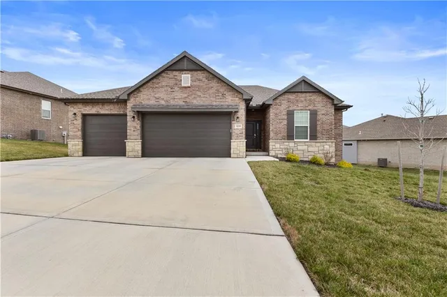 $455,000 | 3225 North 109th Place, Kansas City, KS 66109