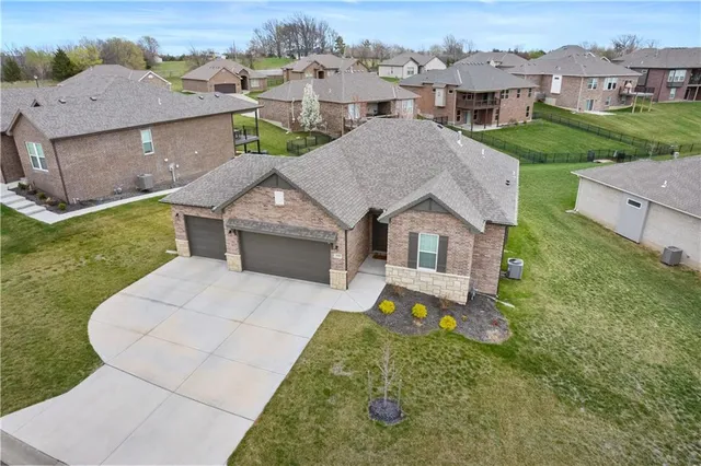 $455,000 | 3225 North 109th Place, Kansas City, KS 66109
