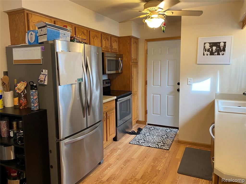 2013 North Long Lake Road Fenton, MI 48430 - Photo 12 of 25