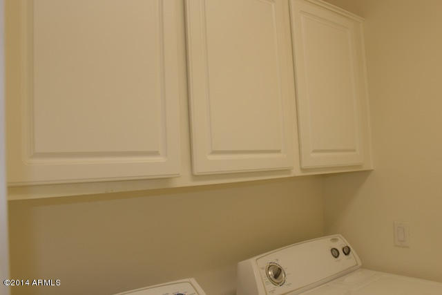 4348 South Rim Court Gilbert, AZ 85297 - Photo 7 of 25 Laundry room