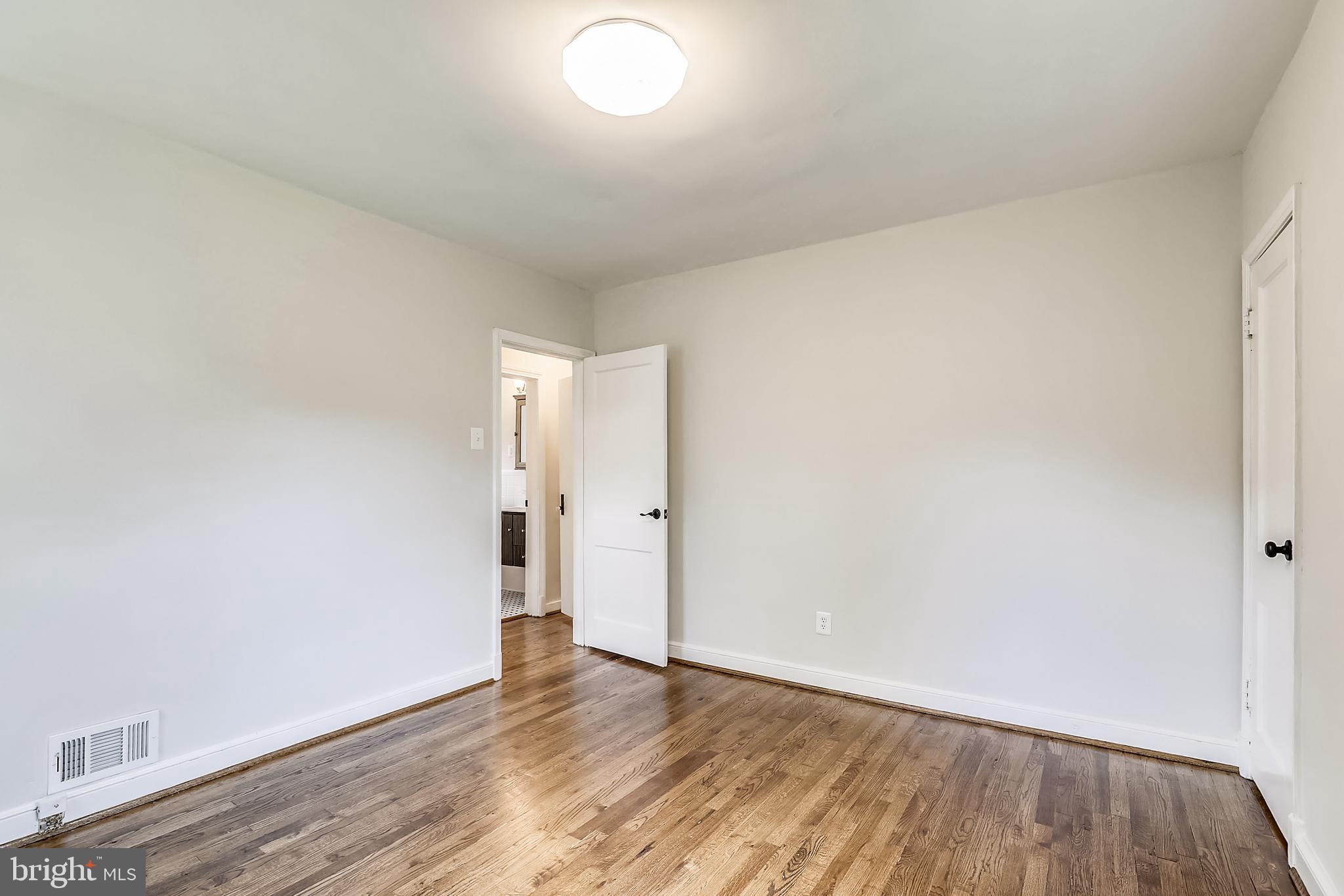 10117 Gates Avenue Silver Spring, MD 20902 - Photo 21 of 69