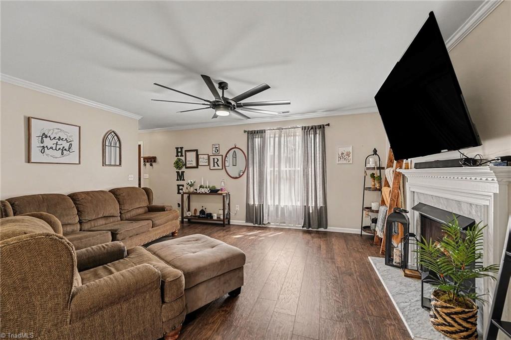 274 Winfield Drive King, NC 27021 - Photo 3 of 25