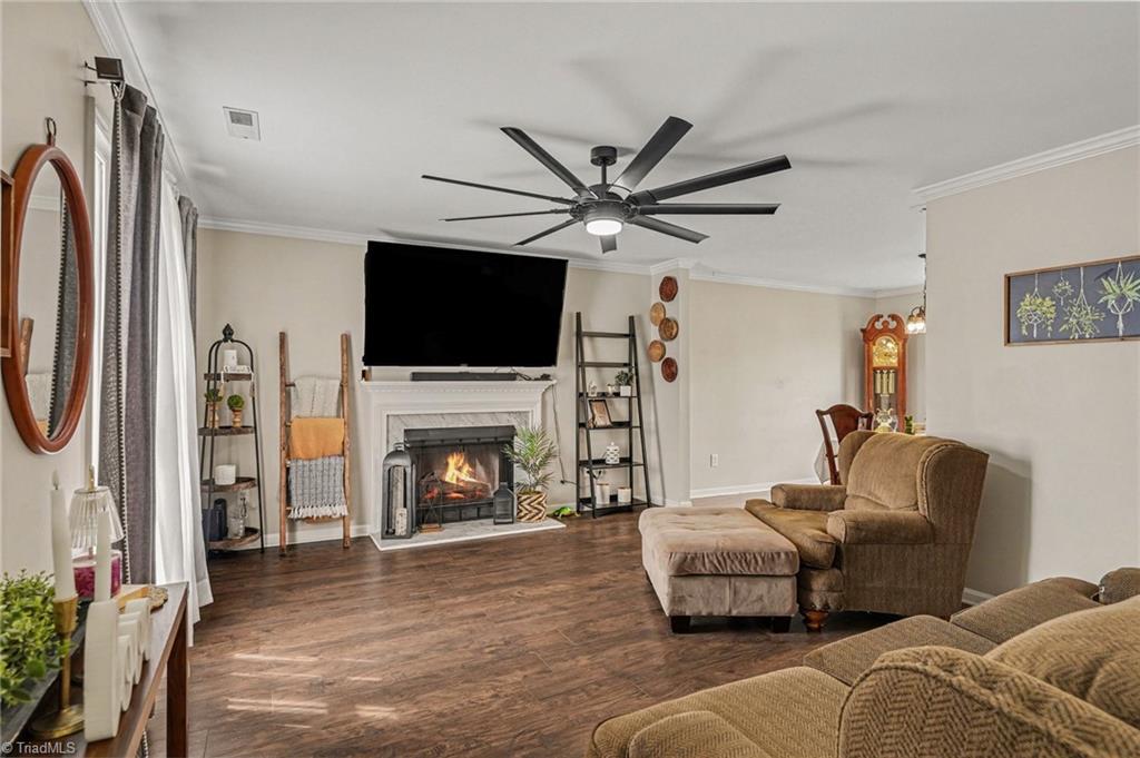 274 Winfield Drive King, NC 27021 - Photo 4 of 25