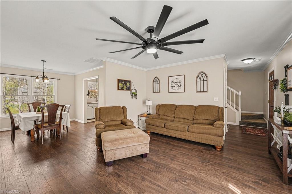 274 Winfield Drive King, NC 27021 - Photo 5 of 25