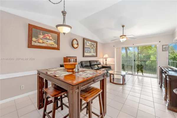 $205,000 | 5560 Lakeside Drive, Unit 204, Margate, FL 33063