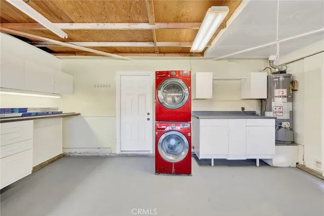 $695,000 | 6568 Ave Mariposa, Jurupa Valley, CA 92509