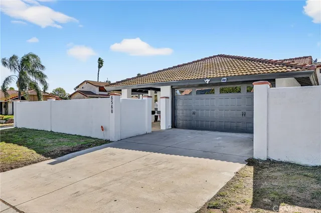 $695,000 | 6568 Ave Mariposa, Jurupa Valley, CA 92509