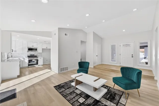 $695,000 | 6568 Ave Mariposa, Jurupa Valley, CA 92509