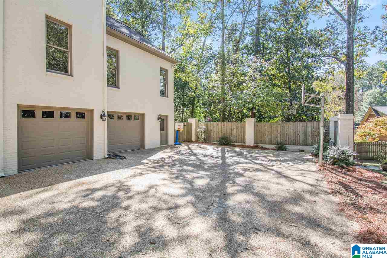 2344 Country Ridge Drive Birmingham, AL 35243 - Photo 2 of 50
