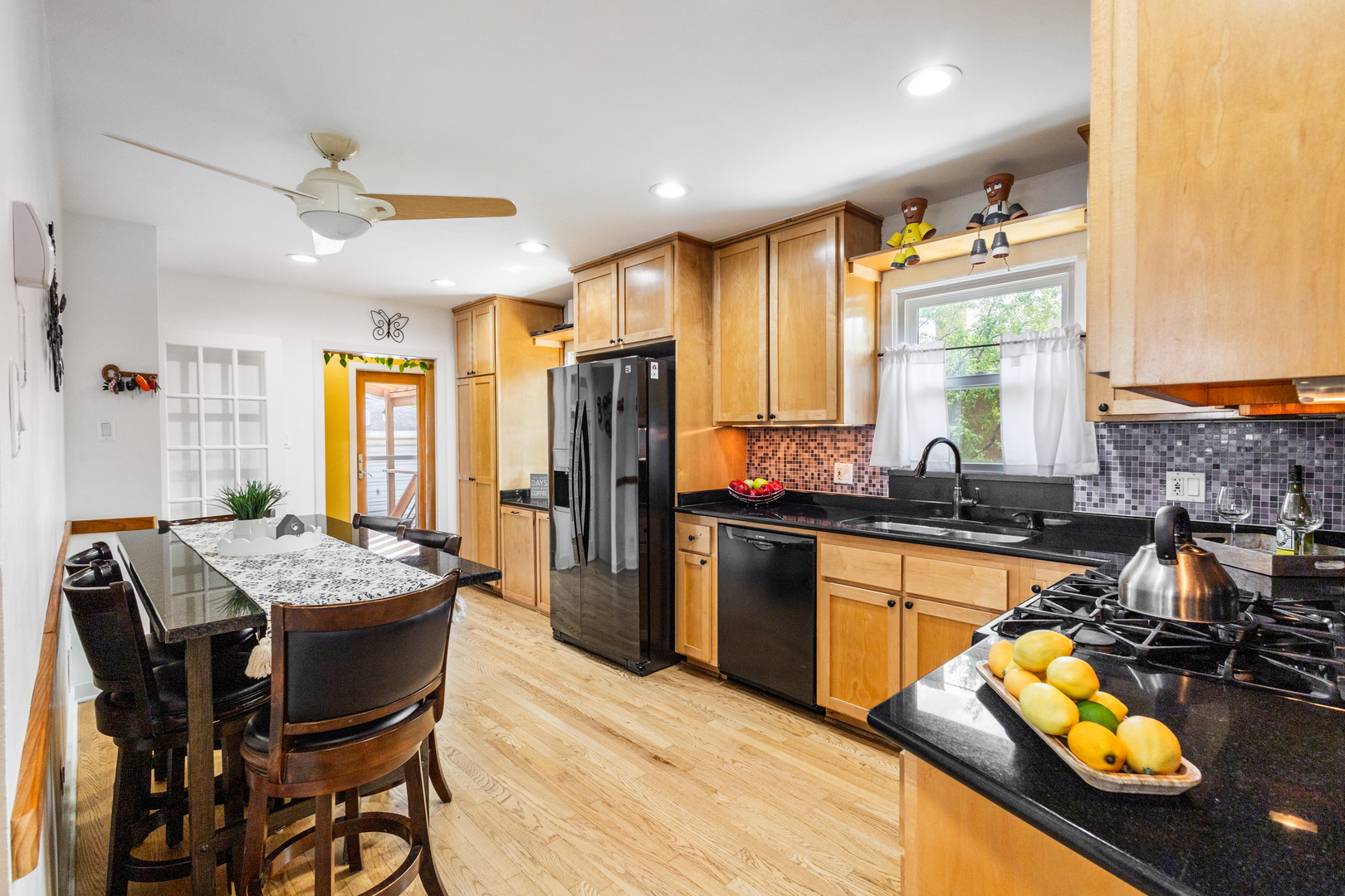 2711 Maple Avenue Brookfield, IL 60513 - Photo 4 of 21