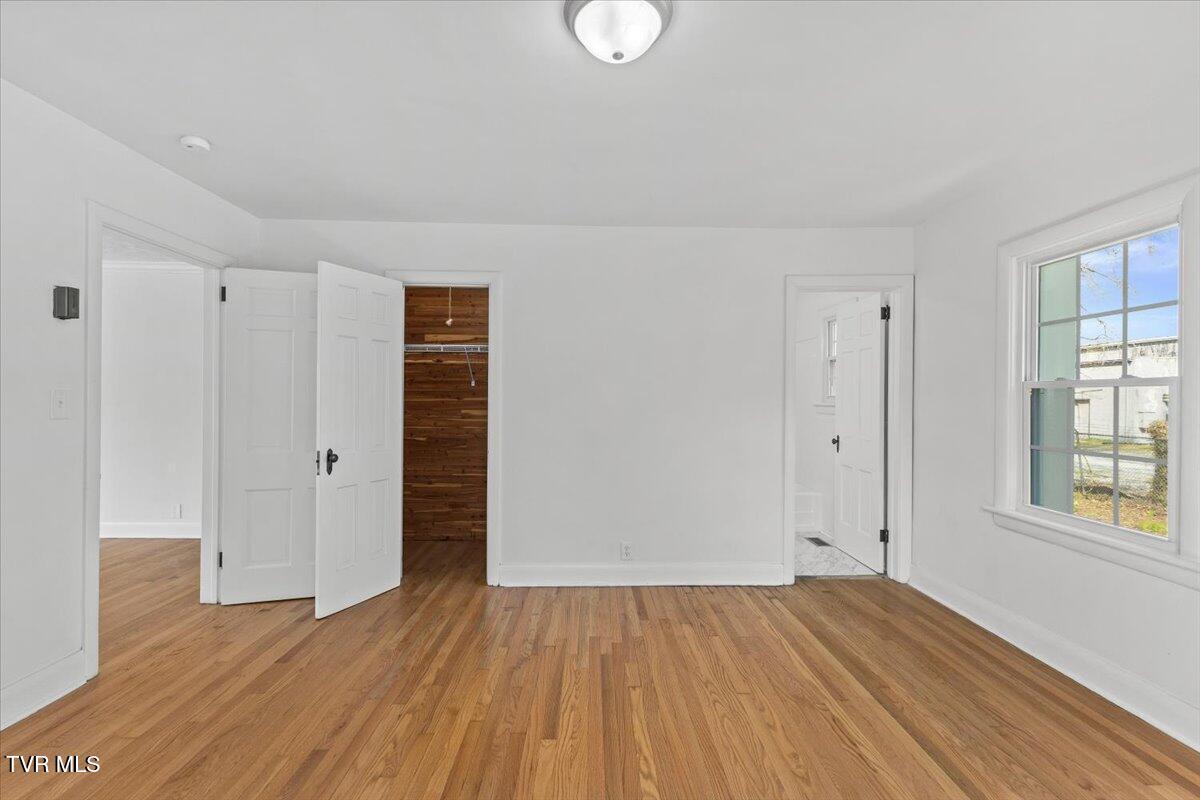 223 North Riverside Drive Elizabethton, TN 37643 - Photo 22 of 42 22-128A2632