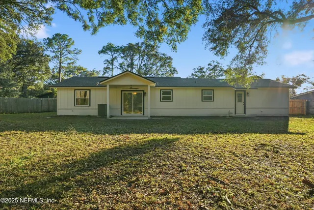 a view of outdoor space and city view