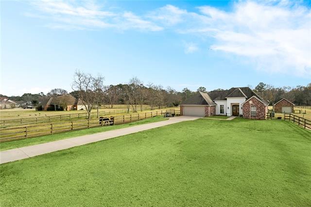 25034 Shubert Lane Covington, LA 70435 - Photo 2 of 17