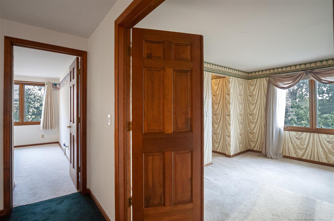 987 Lake Shore Road Grosse Pointe Shores, MI 48236 - Photo 28 of 54