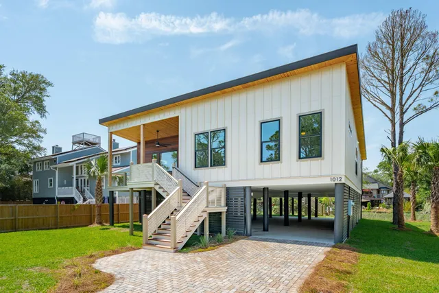$1,775,000 | 1012 East Erie Avenue, Folly Beach, SC 29439