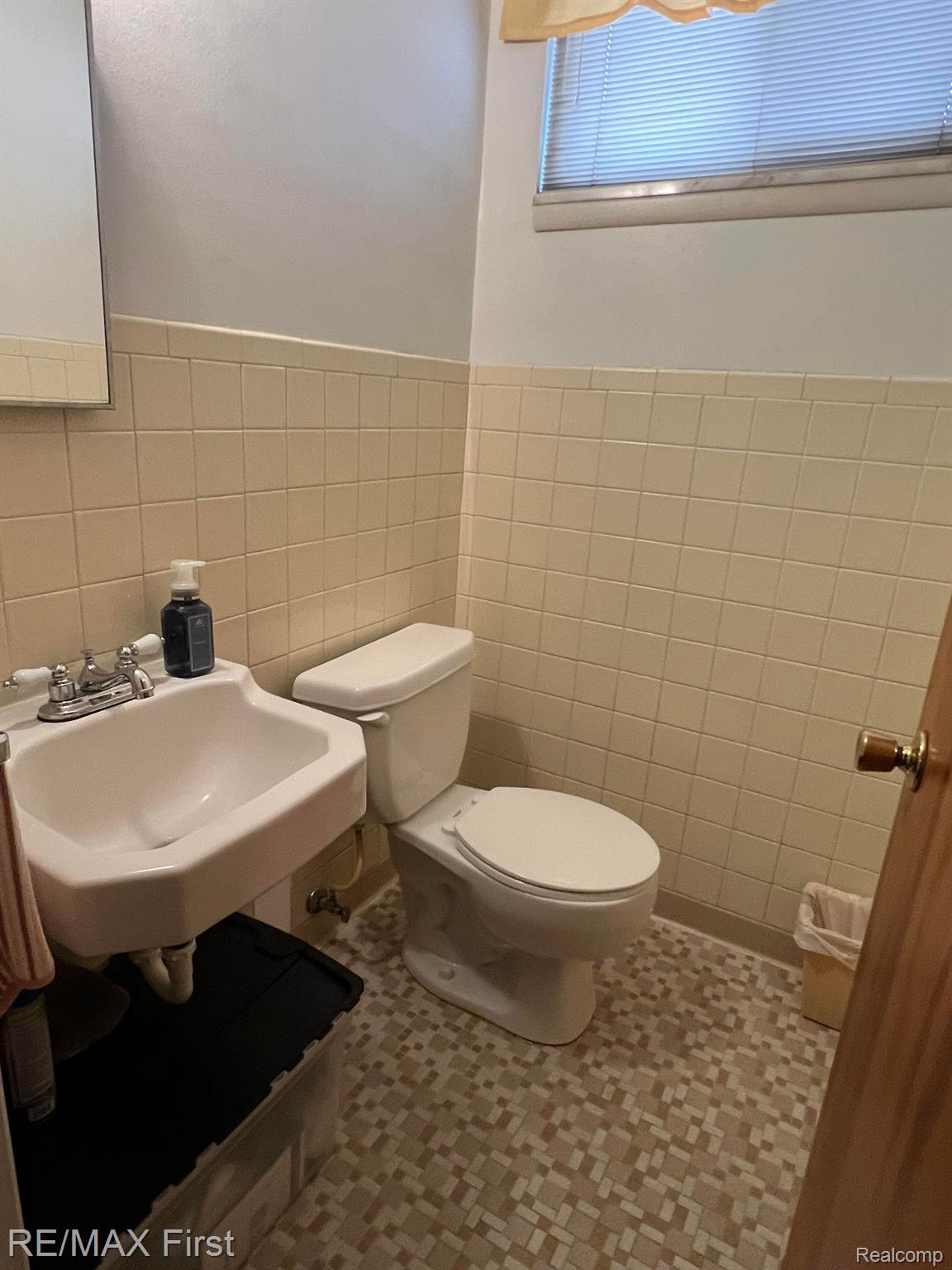 11227 Martin Road Warren, MI 48093 - Photo 13 of 25 Gallery Image 13