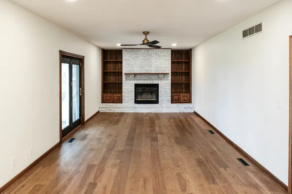 $465,000 | 13015 West Franklin Street, Hudson, IL 61748