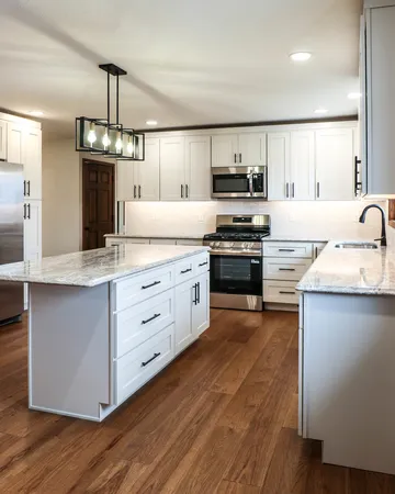 $465,000 | 13015 West Franklin Street, Hudson, IL 61748
