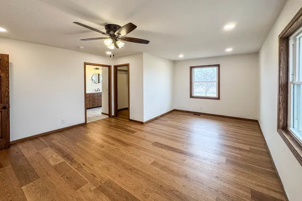 $465,000 | 13015 West Franklin Street, Hudson, IL 61748