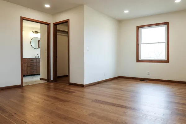 $465,000 | 13015 West Franklin Street, Hudson, IL 61748