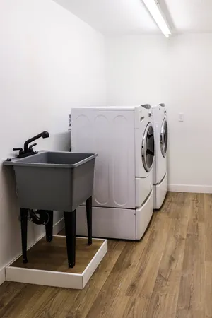 $465,000 | 13015 West Franklin Street, Hudson, IL 61748