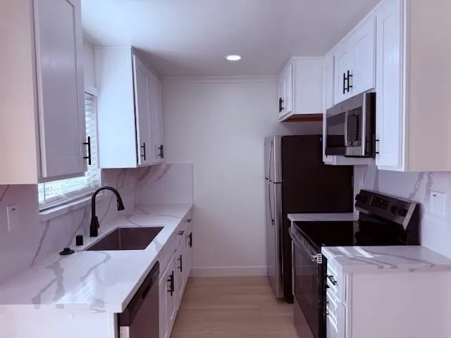 $3,000 | 1133 Paloma Avenue, Unit 4, Burlingame, CA 94010