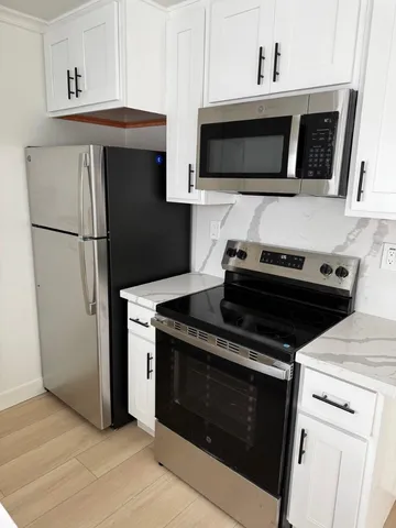 $3,000 | 1133 Paloma Avenue, Unit 4, Burlingame, CA 94010