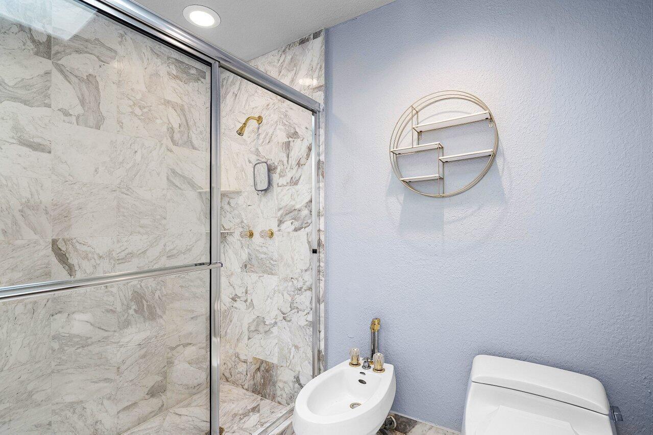 17099 Ryton Lane Boca Raton, FL 33496 - Photo 17 of 76 Primary Bathroom