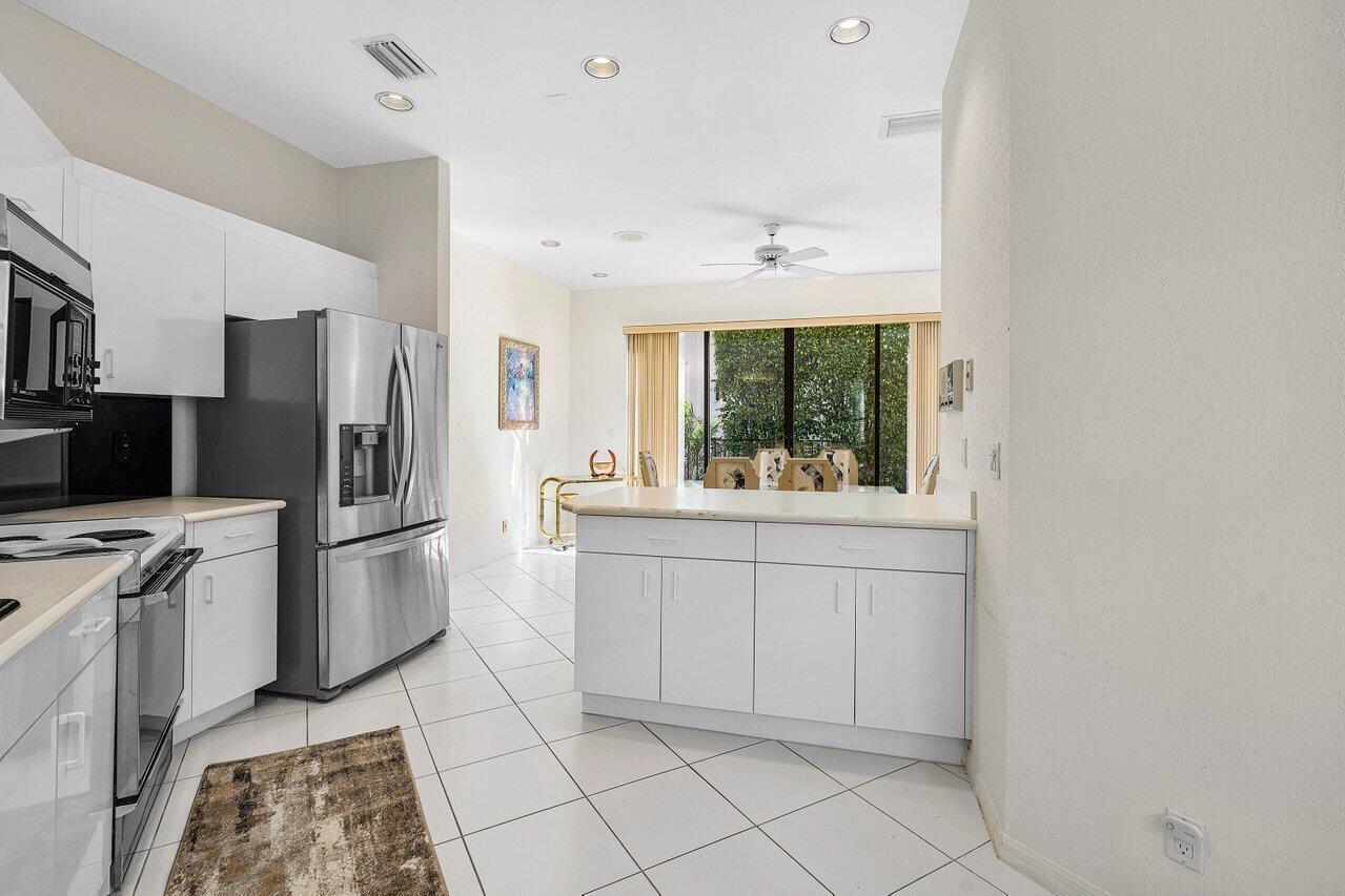 17099 Ryton Lane Boca Raton, FL 33496 - Photo 5 of 76 Kitchen