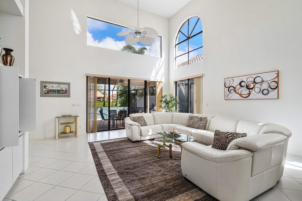 17099 Ryton Lane Boca Raton, FL 33496 - Photo 10 of 76 Living Room