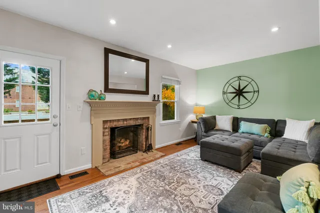 $400,000 | 1006 Windrush Lane, Unit 21, Sandy Spring, MD 20860