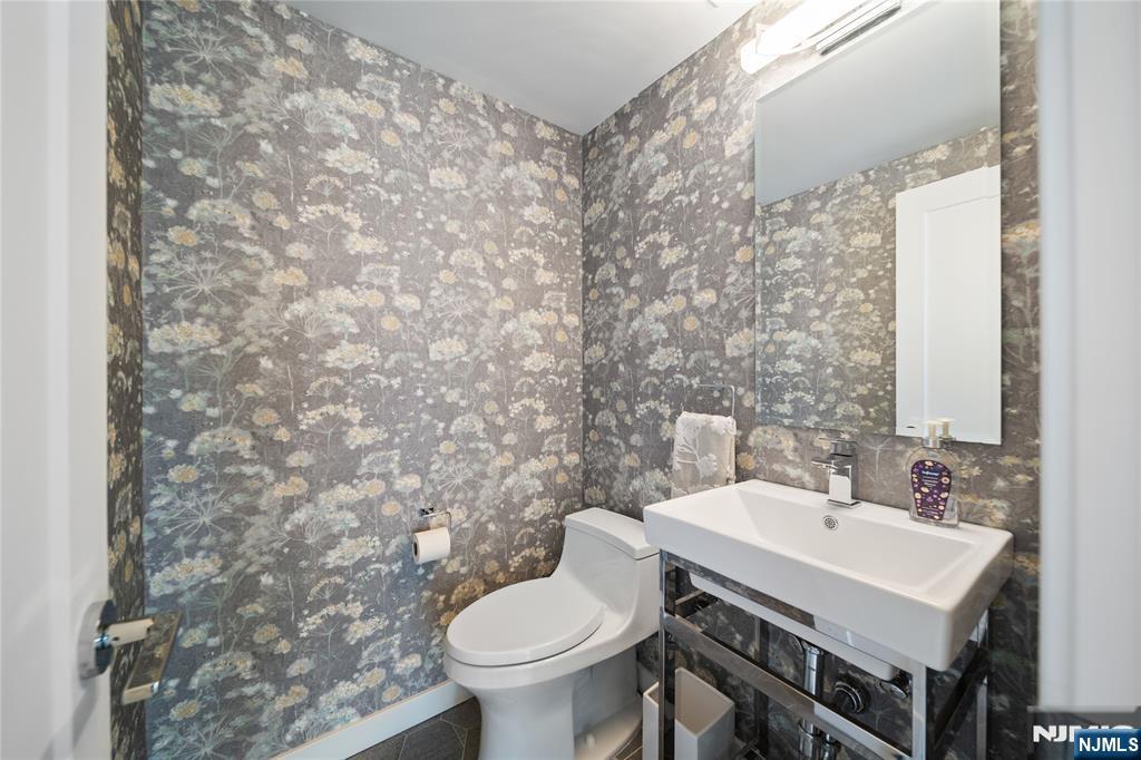 1077 River, Unit 805 Edgewater, NJ 07020 - Photo 12 of 31